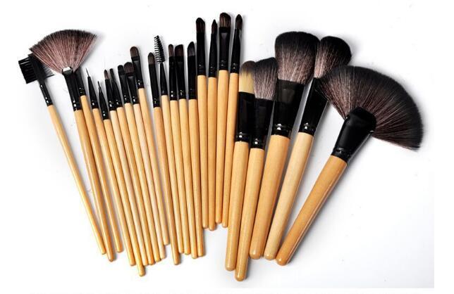 24-Piece Professional Makeup Brush Set with Gift Bag – Foundation, Eyeshadow, Eyebrow & Powder Brushes